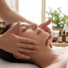 Le Massage Kobido : Pourquoi ce lifting naturel est le secret de jeunesse japonais ?
